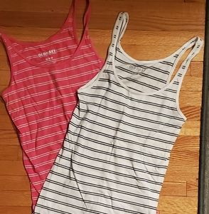 New Old Navy XS tank top lot
